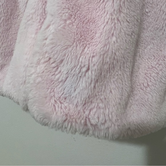 Toddler Girl Disney Junior Minnie Mouse Faux Fur Vest With Minnie Ears & Bow - Picture 6 of 10